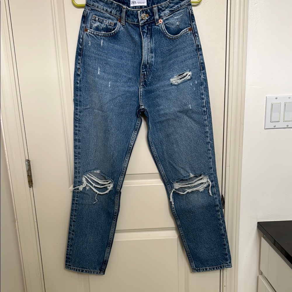 Zara Blue Cropped Distressed Jeans